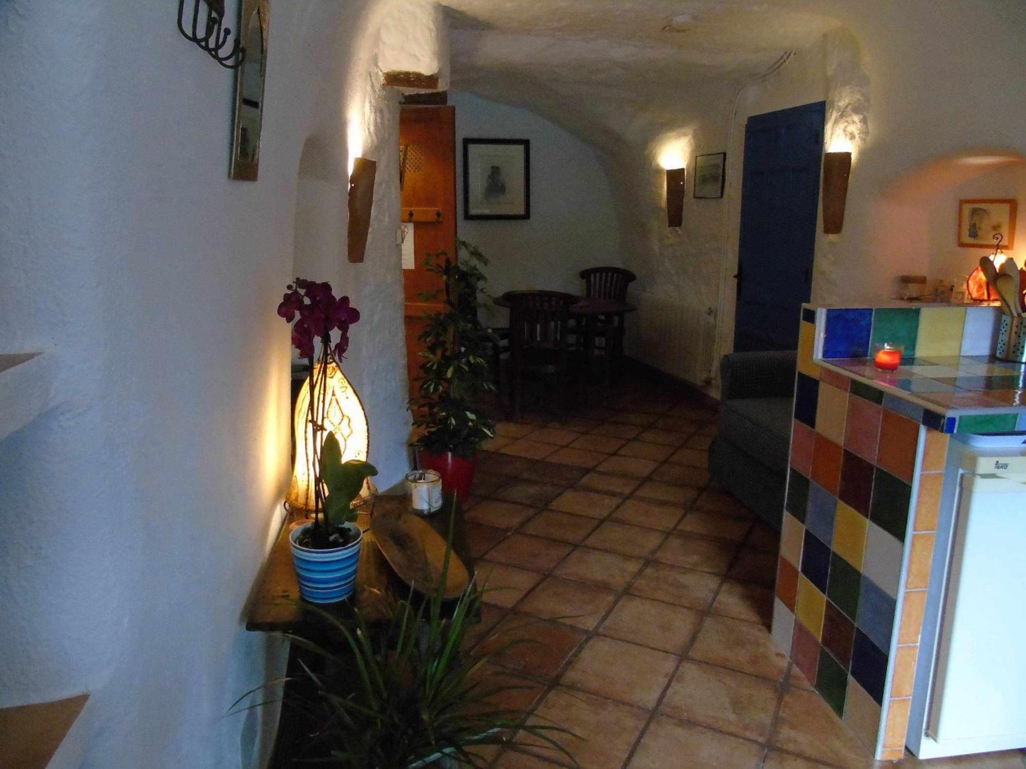 Cuevas Andalucia Guest House Baza Phòng bức ảnh