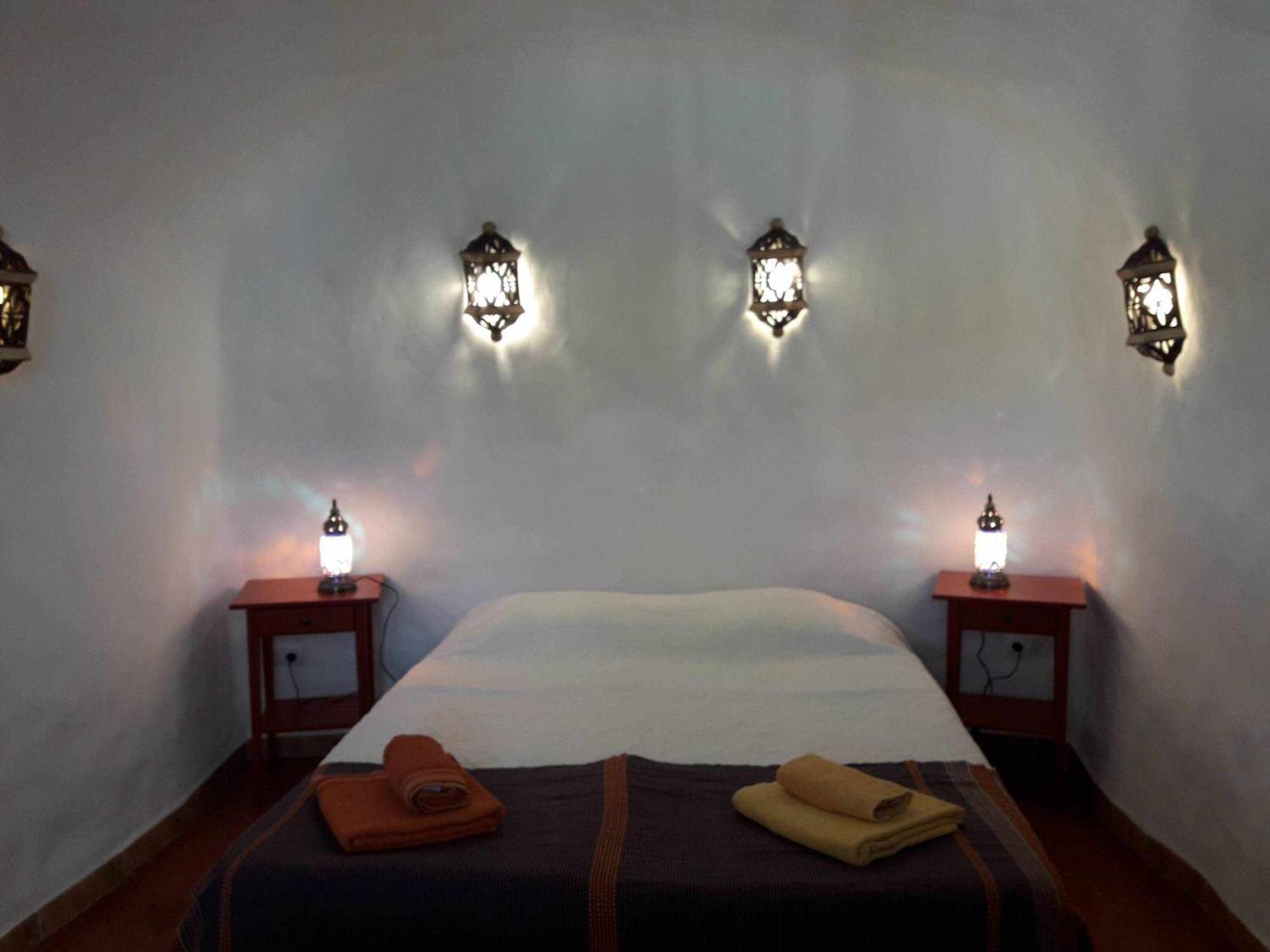 Cuevas Andalucia Guest House Baza Phòng bức ảnh